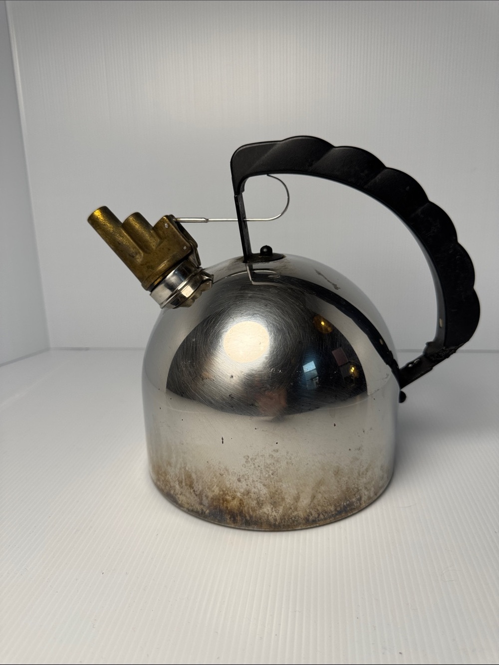 ALESSI Flawed 9091 Stainless Steel Musical Whistling Teakettle Black Handle